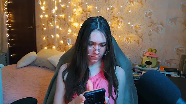 fluffy kitty  online show from 01.07.26