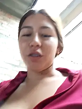 Snapshot of Sara_Brownx chatting on 04.15.26 Sara Brownx online show from 04.15.26