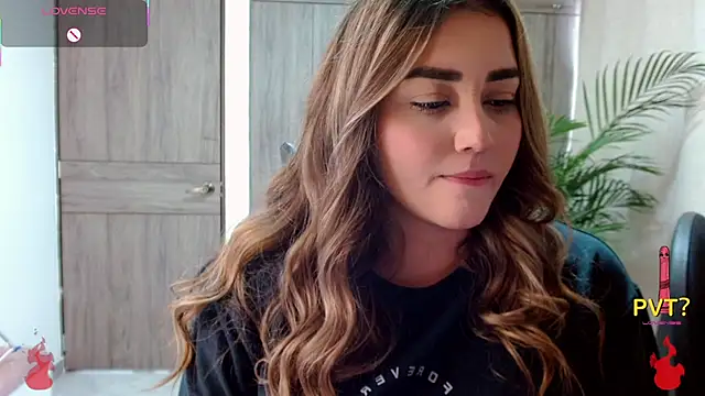 Lucia star   online show from 02.02.26