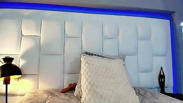 CuteAri online show from 02.02.25