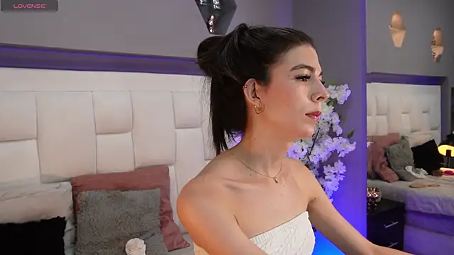 CuteAri online show from 10.11.25