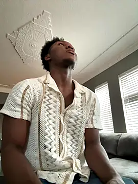 Snapshot of Festivitiesking1 chatting on 09.23.25 Festivitiesking1 online show from 09.23.25