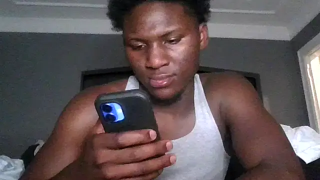 Snapshot of Festivitiesking1 chatting on 10.10.25 Festivitiesking1 online show from 10.10.25