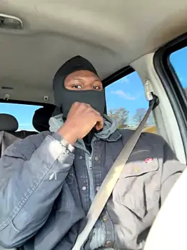 Snapshot of Festivitiesking1 chatting on 11.10.25 Festivitiesking1 online show from 11.10.25