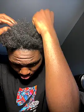 Snapshot of Festivitiesking1 chatting on 12.04.25 Festivitiesking1 online show from 12.04.25