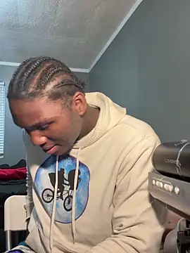 Snapshot of Festivitiesking1 chatting on 12.18.25 Festivitiesking1 online show from 12.18.25