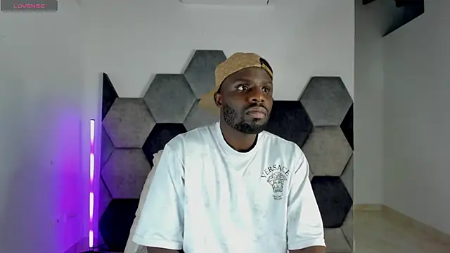 Latrellx7 online show from 08.08.26