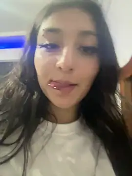 julyana  online show from 12.11.24