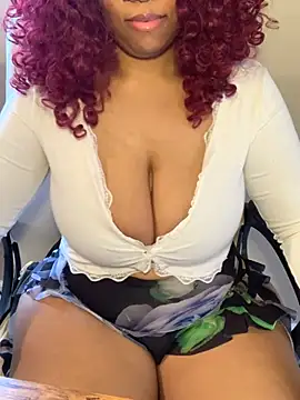 Snapshot of Amber_xo chatting on 12.13.24 Amber xo online show from 12.13.24