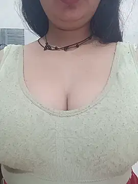 cute-mahek online show from 06.12.26
