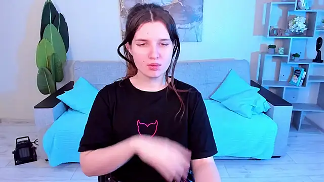 Snapshot of BonneyLove chatting on 03.02.25 BonneyLove online show from 03.02.25