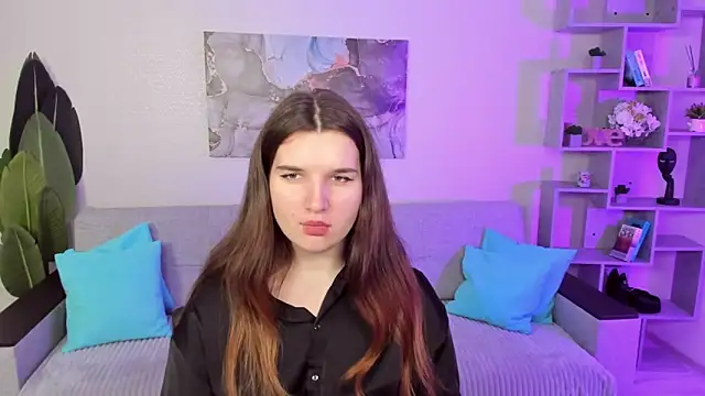 Snapshot of BonneyLove chatting on 09.15.25 BonneyLove online show from 09.15.25