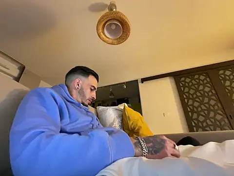 Rebeu313 online show from 02.26.25