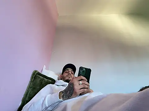 Rebeu313 online show from 02.24.26