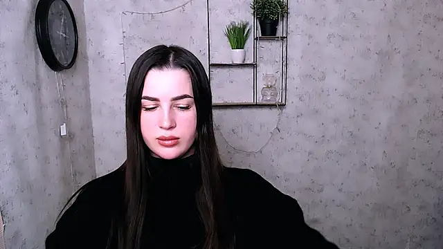 Snapshot of DivaKaily_ chatting on 12.12.24 DivaKaily  online show from 12.12.24