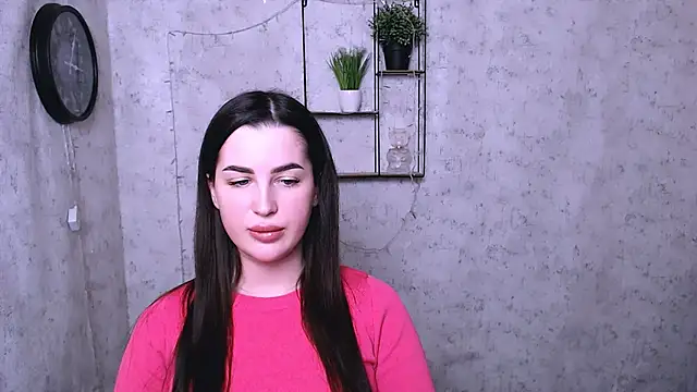 Snapshot of DivaKaily_ chatting on 12.14.24 DivaKaily  online show from 12.14.24