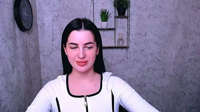 Snapshot of DivaKaily_ chatting on 02.06.25 DivaKaily  online show from 02.06.25