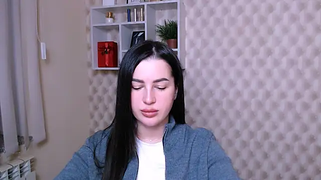 Snapshot of DivaKaily_ chatting on 10.21.25 DivaKaily  online show from 10.21.25