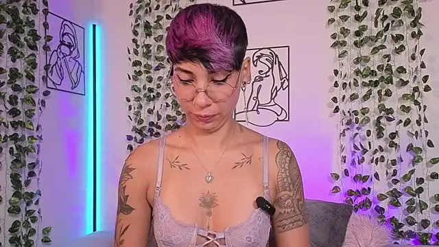 MiaMorgan  online show from 06.20.26