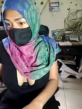 Snapshot of NAJWA-ARAB chatting on 12.26.24 NAJWA-ARAB online show from 12.26.24