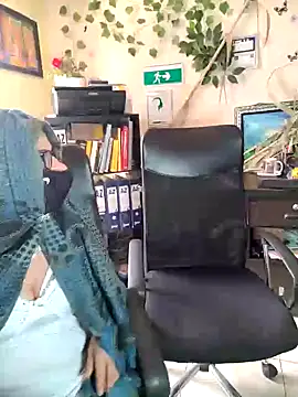 Snapshot of NAJWA-ARAB chatting on 02.12.25 NAJWA-ARAB online show from 02.12.25