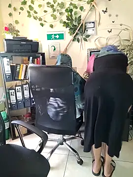 Snapshot of NAJWA-ARAB chatting on 02.20.25 NAJWA-ARAB online show from 02.20.25