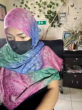 Snapshot of NAJWA-ARAB chatting on 03.12.25 NAJWA-ARAB online show from 03.12.25