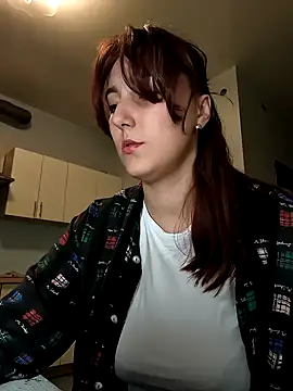 Snapshot of MiaStika chatting on 12.03.24 MiaStika online show from 12.03.24