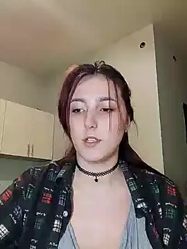 Snapshot of MiaStika chatting on 12.11.24 MiaStika online show from 12.11.24