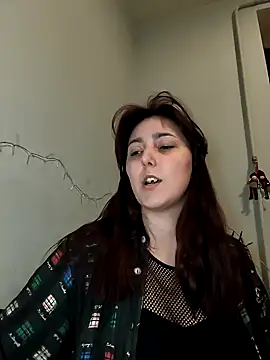 Snapshot of MiaStika chatting on 01.15.25 MiaStika online show from 01.15.25