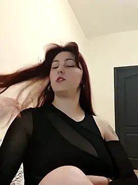 Snapshot of MiaStika chatting on 02.17.25 MiaStika online show from 02.17.25