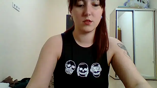 Snapshot of MiaStika chatting on 03.02.25 MiaStika online show from 03.02.25