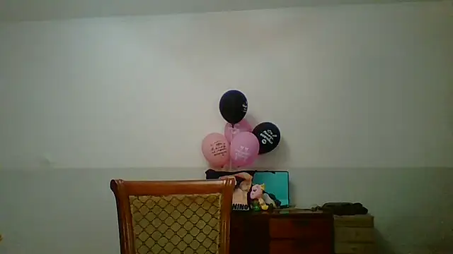 Snapshot of MiaStika chatting on 09.16.25 MiaStika online show from 09.16.25