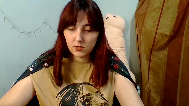 Snapshot of MiaStika chatting on 09.29.25 MiaStika online show from 09.29.25