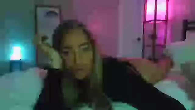 Snapshot of sunshinekisses chatting on 01.20.25 sunshinekisses online show from 01.20.25