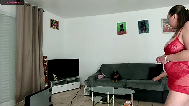 Snapshot of YOUR_ELENA chatting on 01.07.25 YOUR ELENA online show from 01.07.25