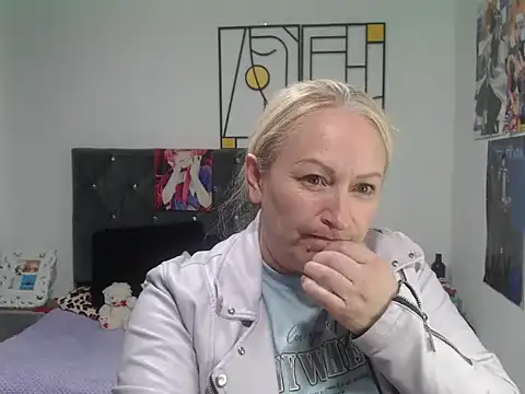 emperabigbootybigass online show from 06.19.26