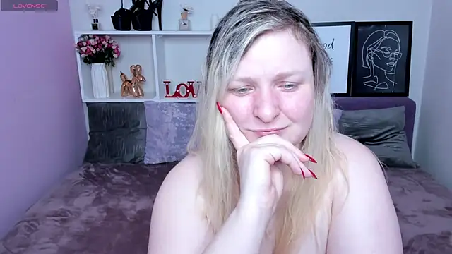 AnnaXCherri online show from 11.07.25