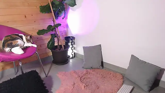 Snapshot of Manu_Velez chatting on 02.28.25 Manu Velez online show from 02.28.25