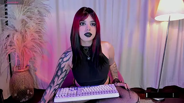 Snapshot of Manu_Velez chatting on 03.11.26 Manu Velez online show from 03.11.26