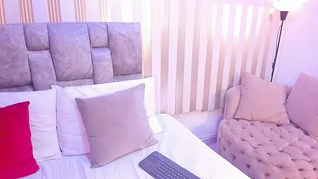 nova lane online show from 02.11.26