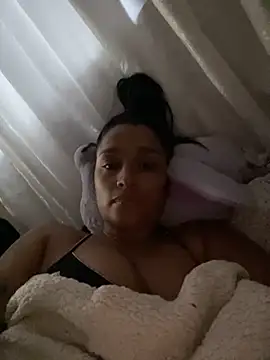 Snapshot of KatalinnaBrown chatting on 12.04.25 KatalinnaBrown online show from 12.04.25