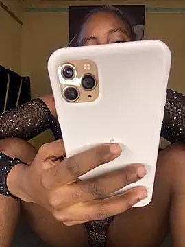 Snapshot of Sasha-smiles chatting on 02.28.26 Sasha-smiles online show from 02.28.26