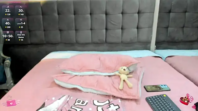 Snapshot of MadameDamn chatting on 01.07.25 MadameDamn online show from 01.07.25