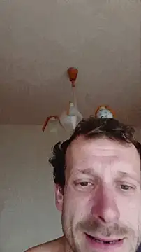 Snapshot of DonCristian chatting on 11.30.25 DonCristian online show from 11.30.25