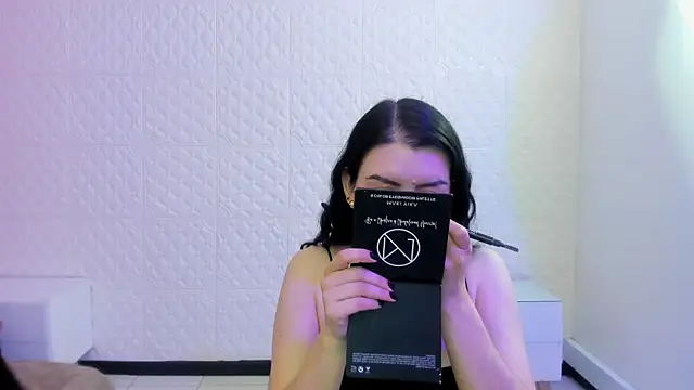 Violetaa diazz online show from 04.24.26