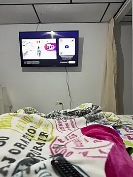 Snapshot of ANYLU19 chatting on 01.17.26 ANYLU19 online show from 01.17.26