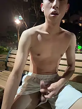 Benson18y online show from 11.05.25