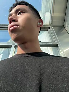 Snapshot of Benson18y chatting on 01.09.26 Benson18y online show from 01.09.26