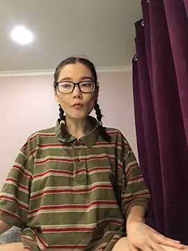 Snapshot of Milka23 chatting on 01.19.25 Milka23 online show from 01.19.25